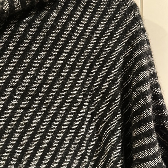 Nordstrom cashmere sweater - Picture 2 of 5